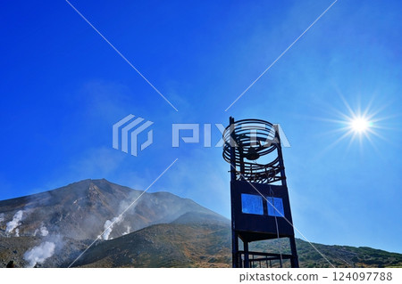旭岳、大雪山的姿見池展望台的戀之鐘 旭岳、大雪山的姿見池展望台的戀之鐘 124097788