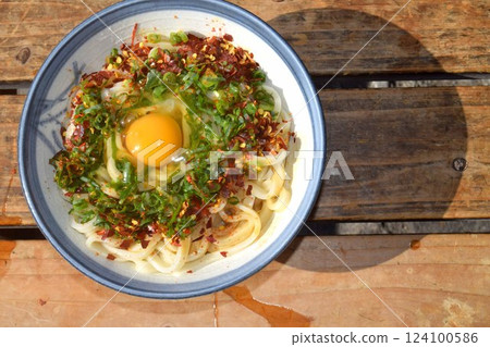 Udon Udon 124100586