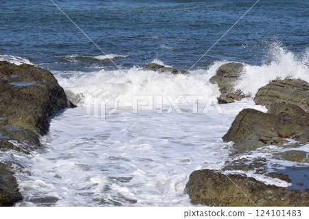 Rough waves of the Sea of Japan, Shonai Coast, Yamagata Prefecture Rough waves of the Sea of Japan, Shonai Coast, Yamagata Prefecture 124101483