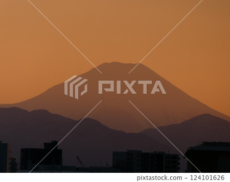 Mount Fuji in the evening haze 124101626