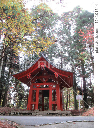 Structures on Mount Hiei 124101844