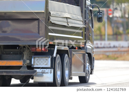 Dump truck image Dump truck image 124102769