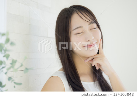 年輕女性的美麗形象 124103048
