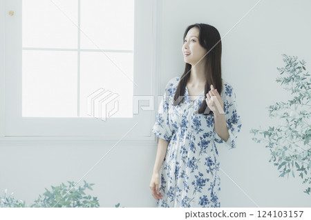 年輕的女士的肖像 124103157