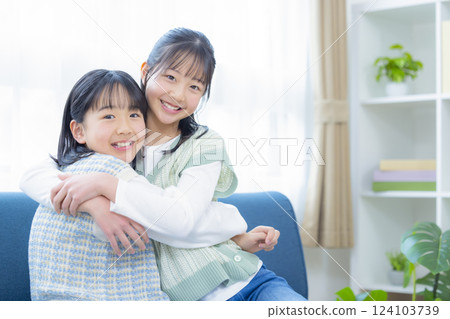 親密姊妹的肖像 親密姊妹的肖像 124103739