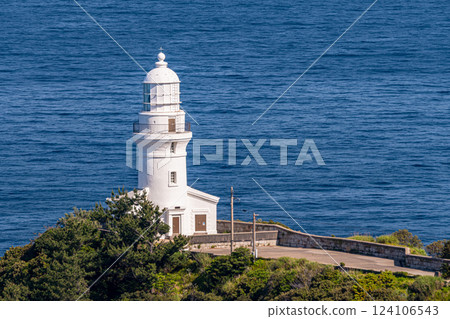 The chalk-white Yakushima Lighthouse and the spring sea - Yakushima, an offshore Alps The chalk-white Yakushima Lighthouse and the spring sea - Yakushima, an offshore Alps 124106543
