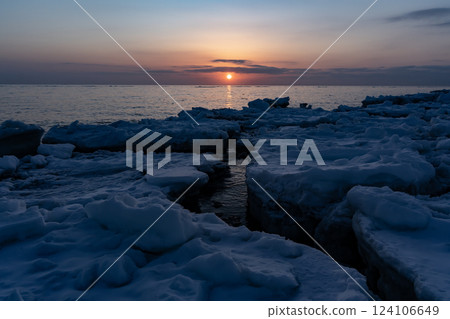 Drift ice and sunrise from Notsuke Peninsula 124106649