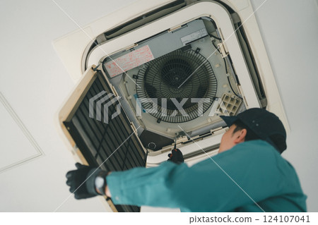 Electrical worker Electrical worker 124107041