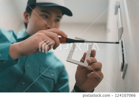 Electrical worker  Electrical worker  124107066