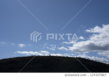 Climbing Mt. Omuroyama in Izu 124107867