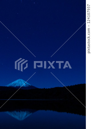 夜晚的富士山⑮ 124107937
