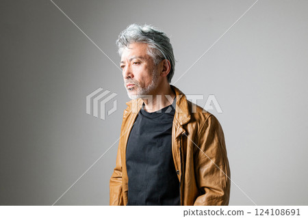 Dandy middle-aged man Dandy middle-aged man 124108691
