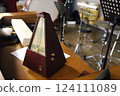 metronome 124111089