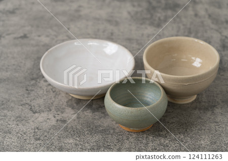 Pottery made in a pottery class 124111263