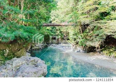 <Nagano> Beautiful scenery and suspension bridge at Atera Valley <Nagano> Beautiful scenery and suspension bridge at Atera Valley 124111854