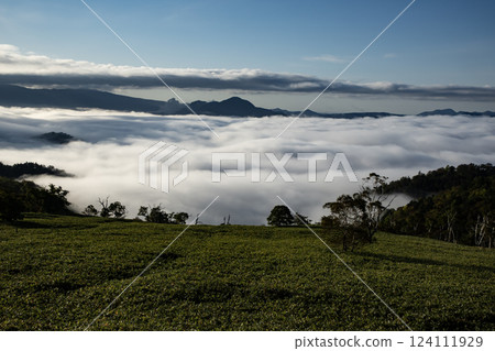 雲彩海的湖Kussharo 124111929