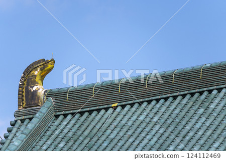 Heian Shrine: Daigokuden Hall Roof, Shibori 124112469