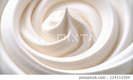 旋轉的白色奶油。 124112504