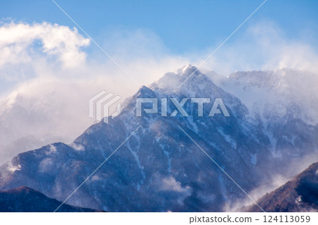 中央阿爾卑斯山赤屋岳2800公尺處暴雪 124113059