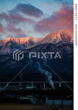 Mount Minami-Komagatake and Mount Akayagi in the Central Alps at sunrise 124113066
