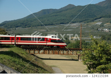 Nagano Electric Railway Former Odakyu train 124113194