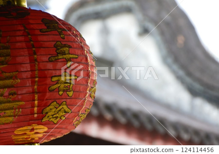 Chinese-style lanterns (Fukushuen Garden/2-29 Kume, Naha City, Okinawa Prefecture) 124114456