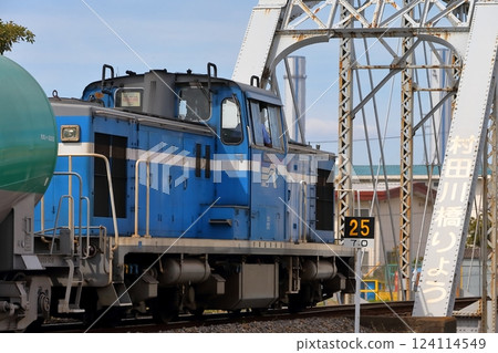 Freight train (Keiyo Rinkai Railway) 124114549