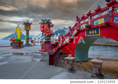 Hong Kong 124115059