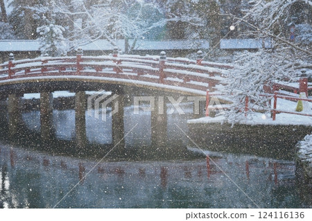 高野山的雪景 124116136