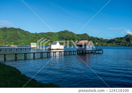 Hurepiti Bay on the island of Tahaa in French Polynesia 124118100