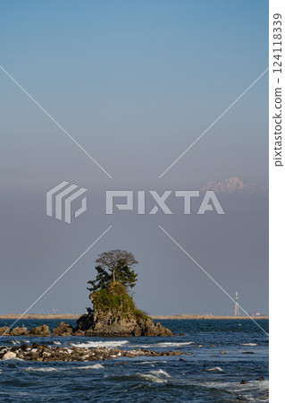 Amaharu Coast Toyama Prefecture 124118339
