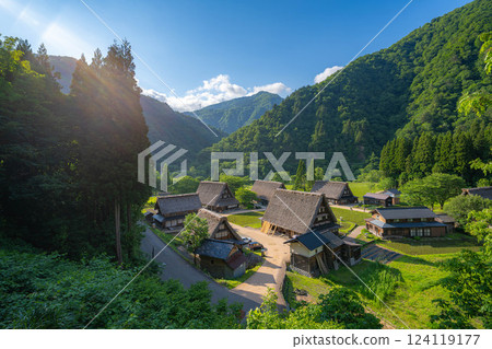 [World Heritage] Gokayama and Suganuma Gassho-style Village in early summer [Toyama Prefecture] 124119177