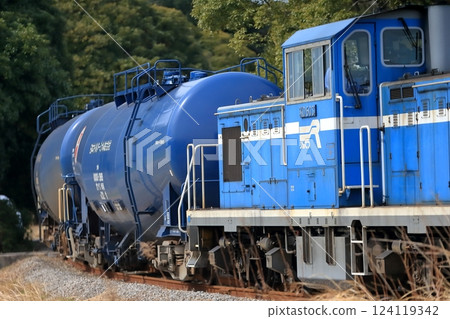 Freight train (Keiyo Rinkai Railway) 124119342