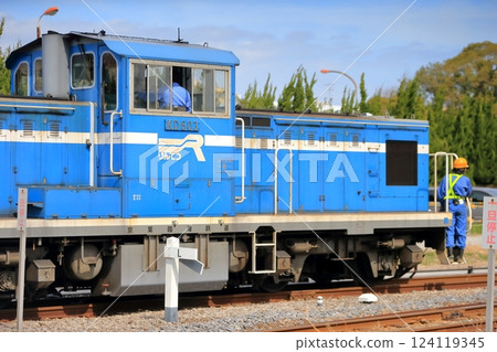 Freight train (Keiyo Rinkai Railway) 124119345