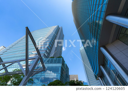 [Urban scenery] Buildings near Shinbashi, Tokyo in early summer [Tokyo] 124120605