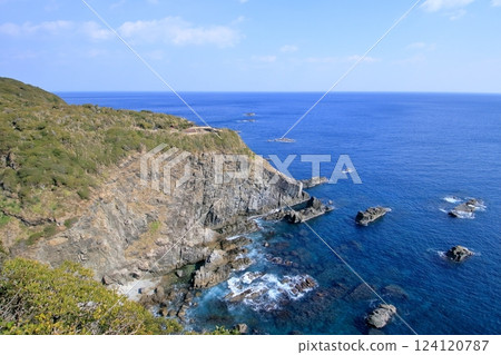 Tengu's Nose on the Ashizuri Peninsula in winter (Tosashimizu City, Kochi Prefecture) 124120787