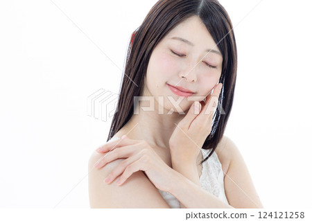 Beauty image of young women Beauty image of young women 124121258