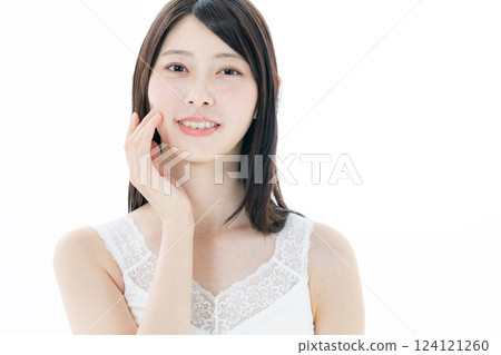 年輕女子的美麗形象 124121260