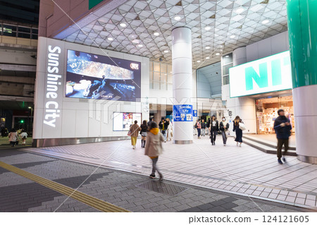 池袋陽光城入口 東京 124121605