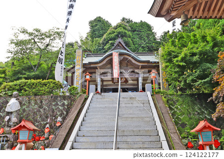 吉祥寺,位於佐賀縣三養基郡,是佛教真言宗善通寺派的總寺院 吉祥寺,位於佐賀縣三養基郡,是佛教真言宗善通寺派的總寺院 124122177