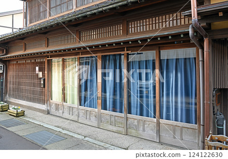 The charming streets of Higashi Chaya District The charming streets of Higashi Chaya District 124122630