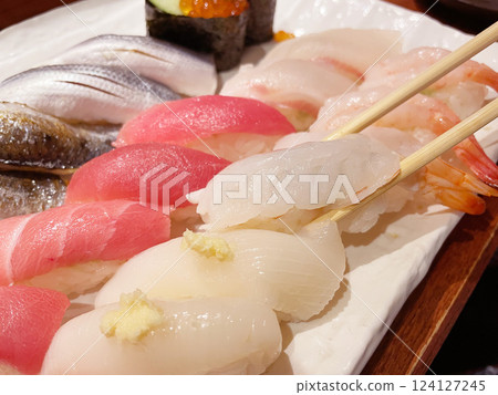 蝦仁握壽司拼盤 124127245
