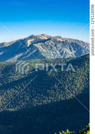 Mt. Yakushi and Mt. Kumonodaira seen from Mt. Mimata-Renge. Climbing Mt. Mimata-Renge in the Northern Alps 124128096