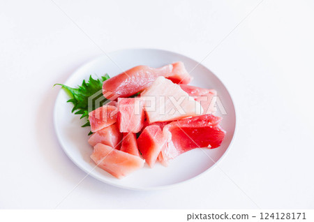 Cubed Albacore Tuna 124128171