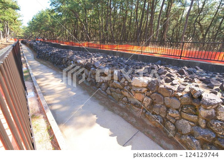 蒙古入侵防禦城牆 (今津地區) (生之松原地區) 鎌倉時代遺址 124129744