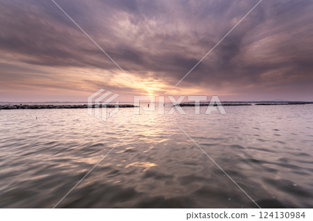 Lake Kasumigaura sunset scenery Lake Kasumigaura sunset scenery 124130984