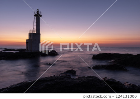 Scenery of the Oarai coast at dawn Scenery of the Oarai coast at dawn 124131000