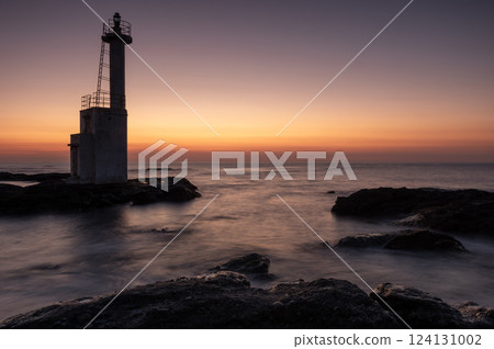 Scenery of the Oarai coast at dawn Scenery of the Oarai coast at dawn 124131002