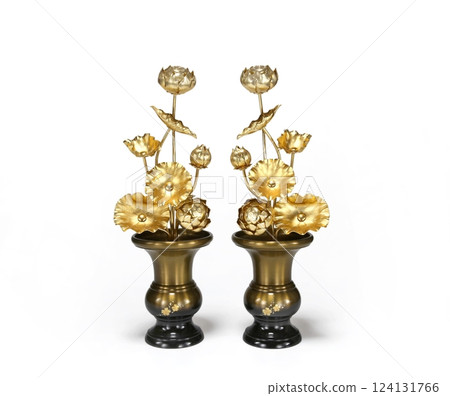Lotus flower Buddhist altar implements 124131766