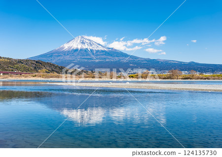 Fuji River and Mt. Fuji in winter Fuji River and Mt. Fuji in winter 124135730